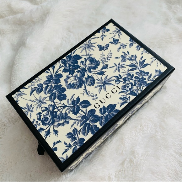 Gucci Gift Box 💙 - Picture 2 of 7